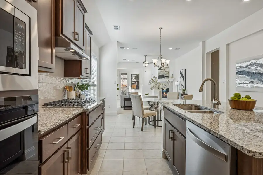 8105 Meadow Valley Drive, McKinney, TX 75071 - Image #2