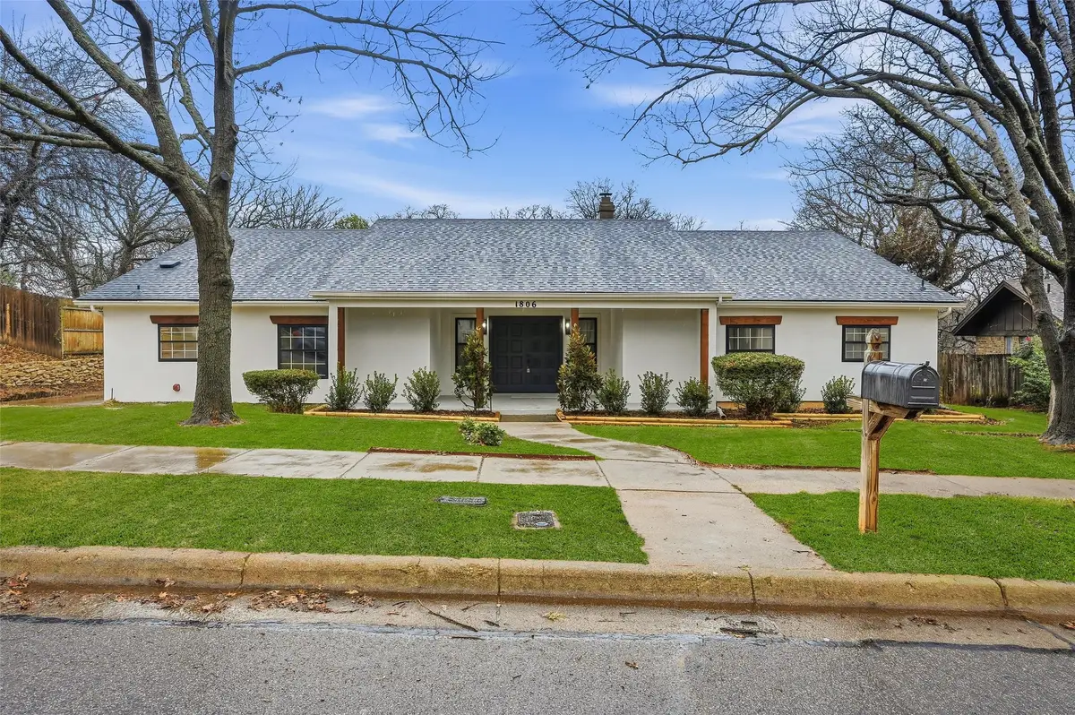 1806 Burr Oak Street, Arlington, TX 76012 - Image #1