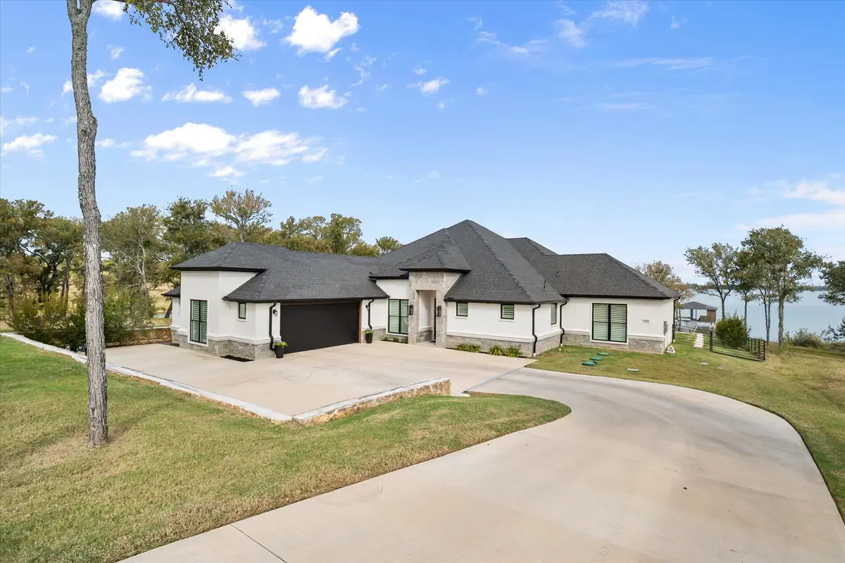 121 Diamond Point, Corsicana, TX 75109 - Image #1