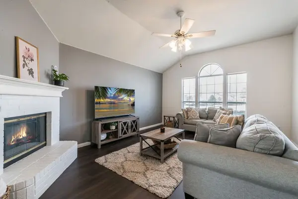 1117 Darren Drive, Burleson, TX 76028