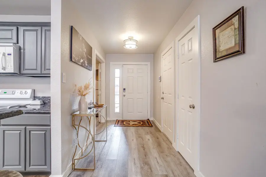 1024 Heberle Drive, Burleson, TX 76028 - Image #3