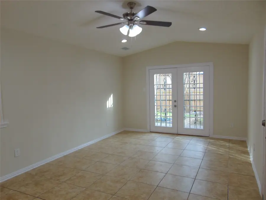 9914 Cedar Mountain Circle, Dallas, TX 75217 - #3