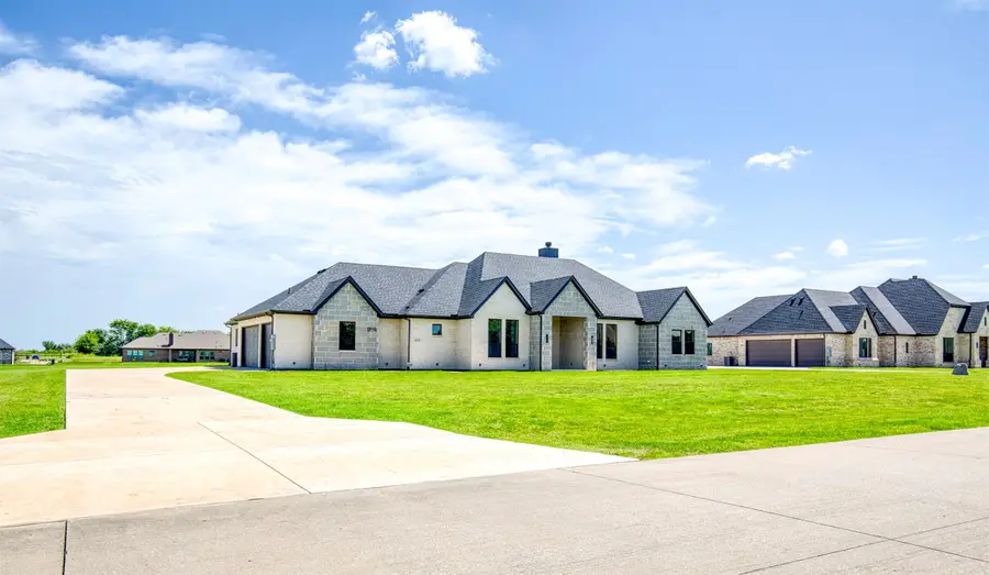 1333 Canyon Lake Road, Wills Point, TX 75169 - Image #2