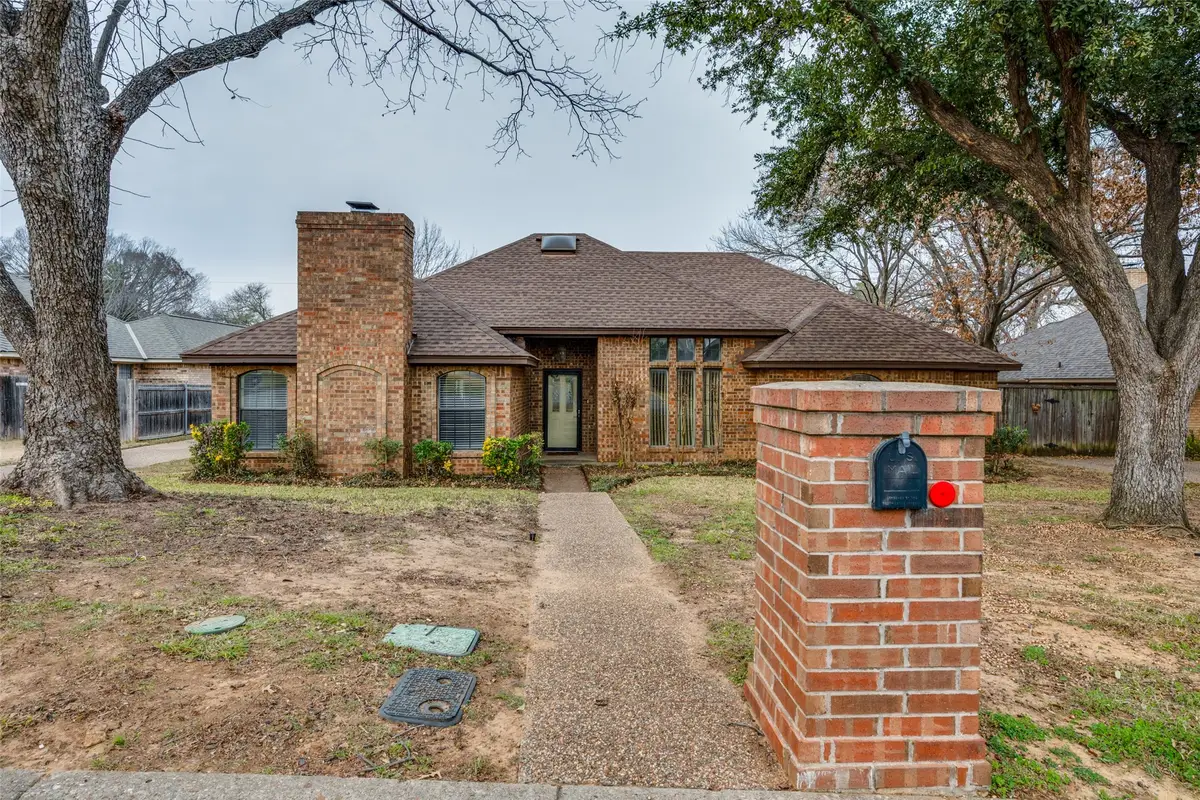 4307 Waycross Drive, Arlington, TX 76016 - Image #1