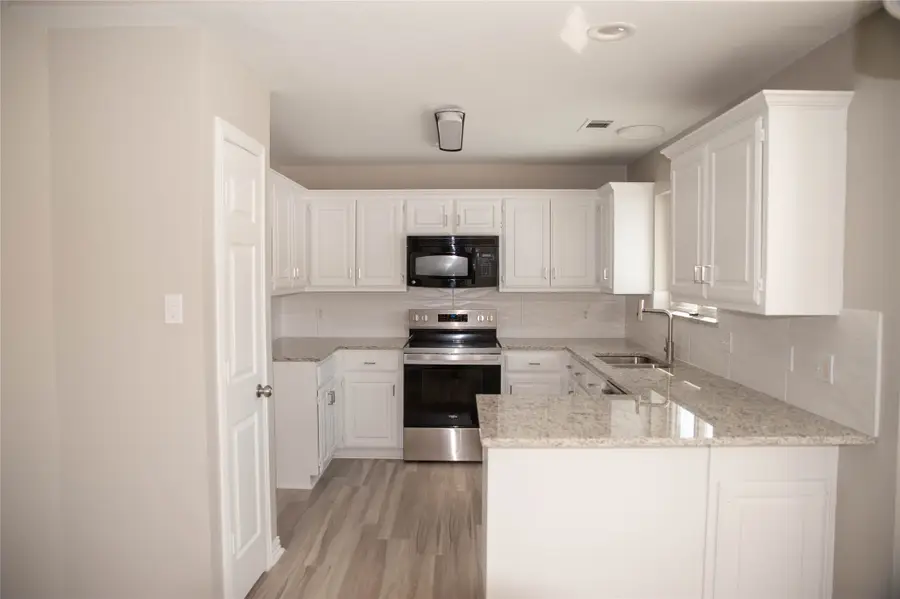 3605 Wessex Court, Denton, TX 76210 - Image #2