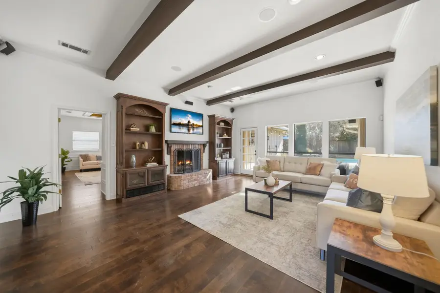 2902 Cambridgeshire Drive, Carrollton, TX 75007 - Image #3