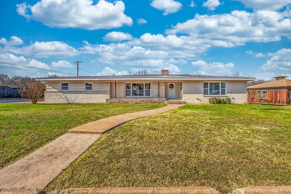 7001 Richlynn Terrace, Richland Hills, TX 76118