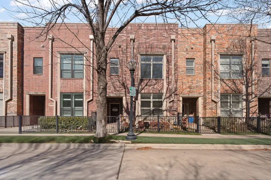 705 E 1st Street, Fort Worth, TX 76102 - Image #2