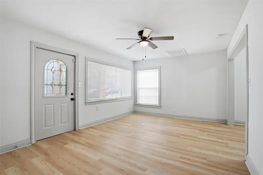 1015 SE 20th Street, Mineral Wells, TX 76067 - Image #2