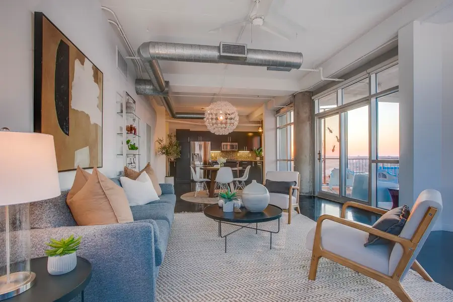 1001 Belleview Street #708, Dallas, TX 75215 - Image #3