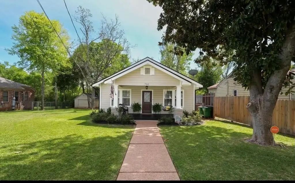 714 E Neches, Palestine, TX 75801 - Image #1