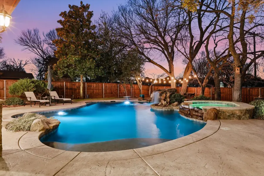 2711 Quail Cove Drive, Lewisville, TX 75077 - #2