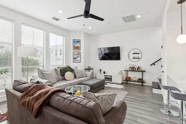 2100 N Fitzhugh Avenue #D, Dallas, TX 75204