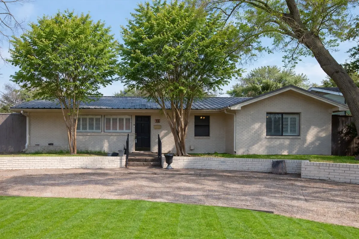 611 Westview Avenue, Fort Worth, TX 76107 - Image #1