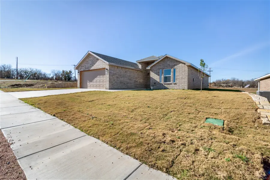 913 E 3rd Street, Coleman, TX 76834 - Image #2