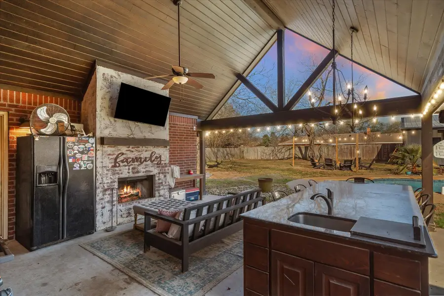 128 Colorado, Van, TX 75790 - Image #3