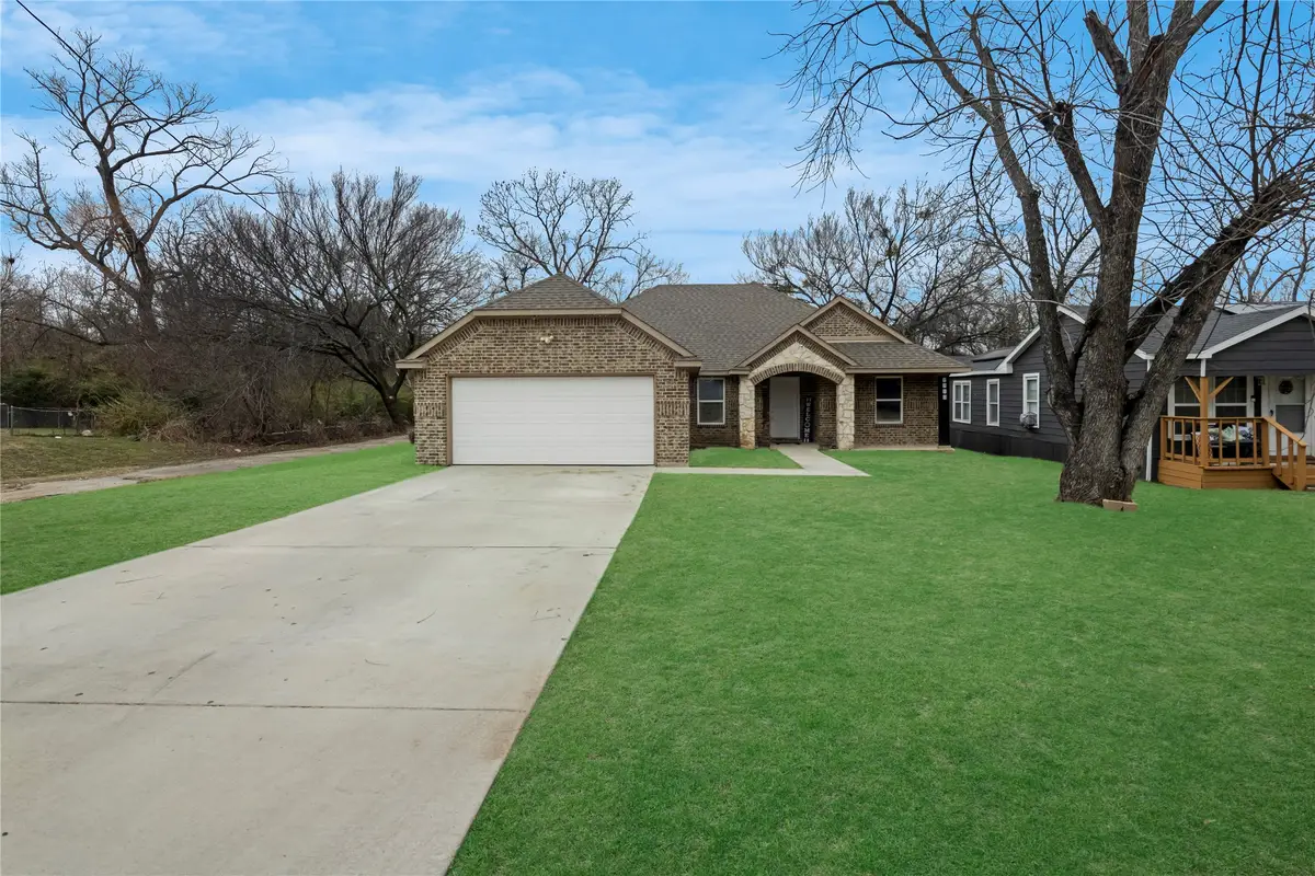 1317 Dacki Avenue, Dallas, TX 75211 - Image #1