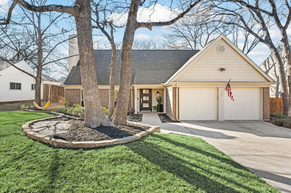 1707 Acorn Drive, Euless, TX 76039 - Image #1