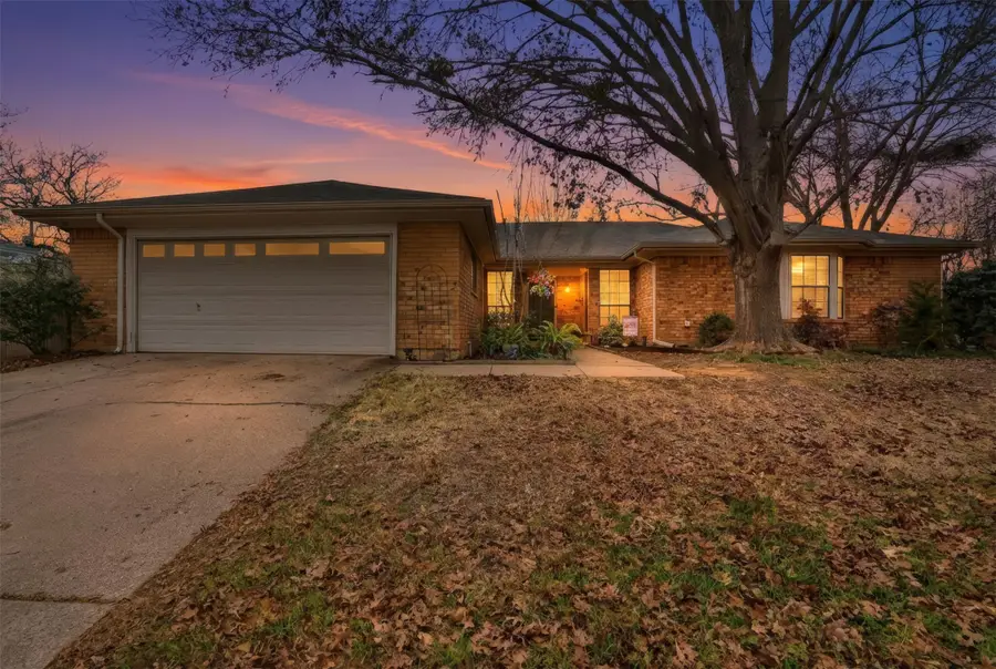 5105 Wind Rock Court, Arlington, TX 76017 - Image #2