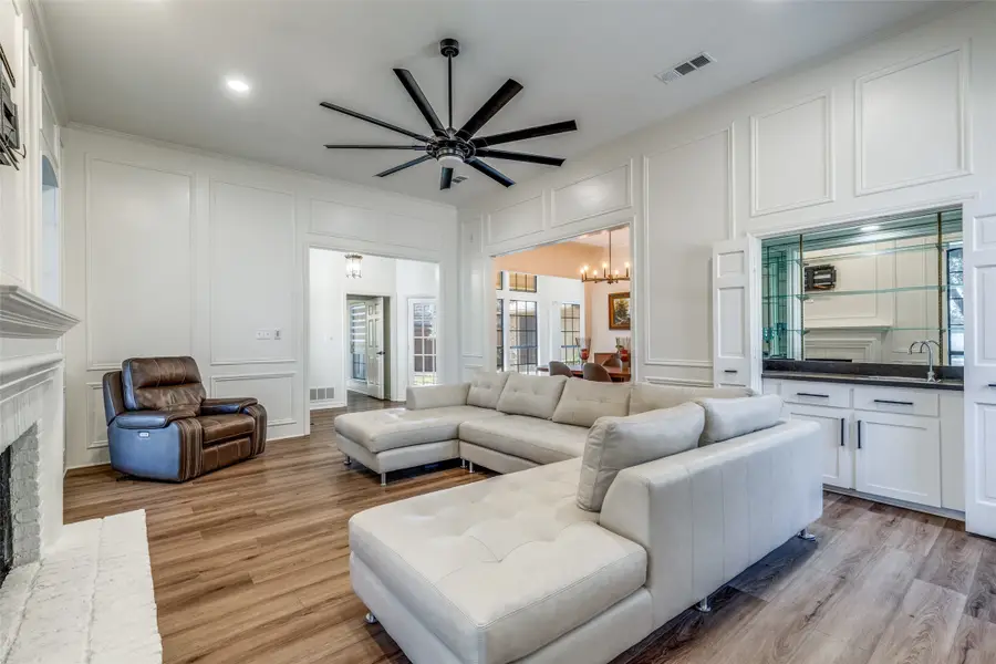 15607 Trails End Drive, Dallas, TX 75248 - Image #3