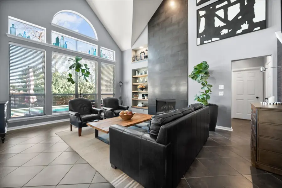 6341 Weaver Drive, Arlington, TX 76001 - #2