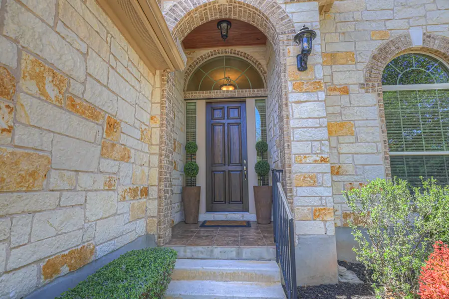 271 Hamburg Avenue, New Braunfels, TX 78132 - #2