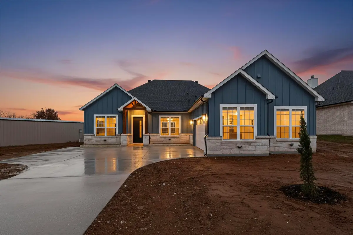 339 Cross Tie Ranch Road, Trinidad, TX 75163 - Image #1