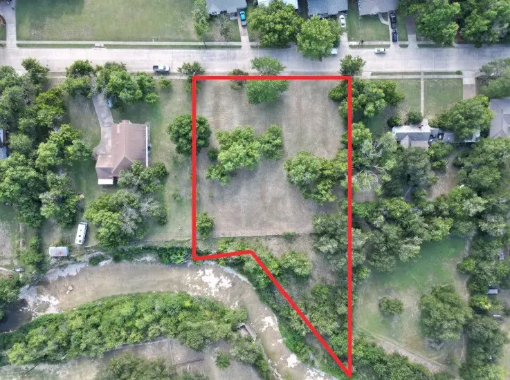 3020 Kerry Lane, Haltom City, TX 76117 - #3