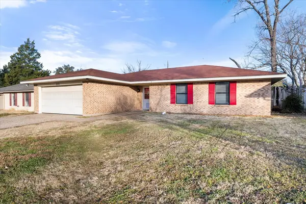 208 Gladstone Avenue, Corsicana, TX 75110