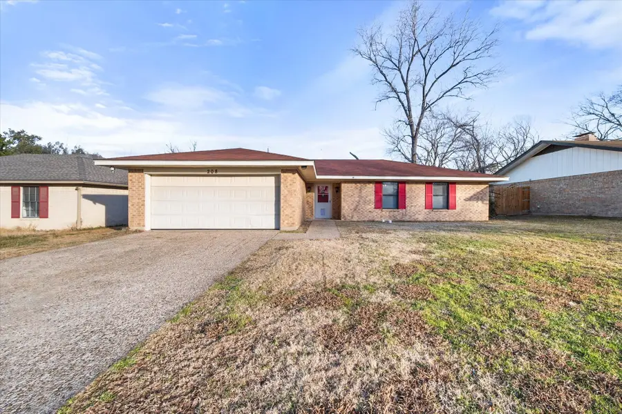 208 Gladstone Avenue, Corsicana, TX 75110 - Image #2