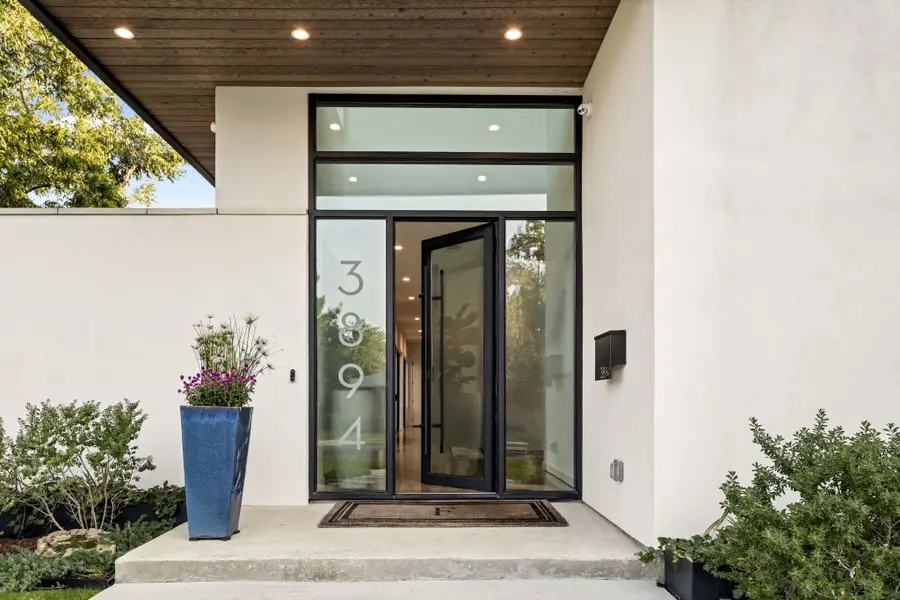 3894 Gaspar Drive, Dallas, TX 75220 - Image #2