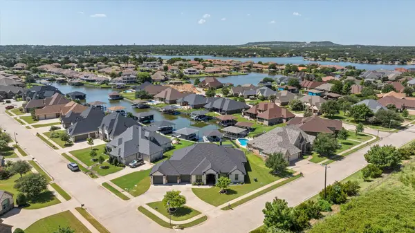 1112 Sunset Bay Drive, Granbury, TX 76048