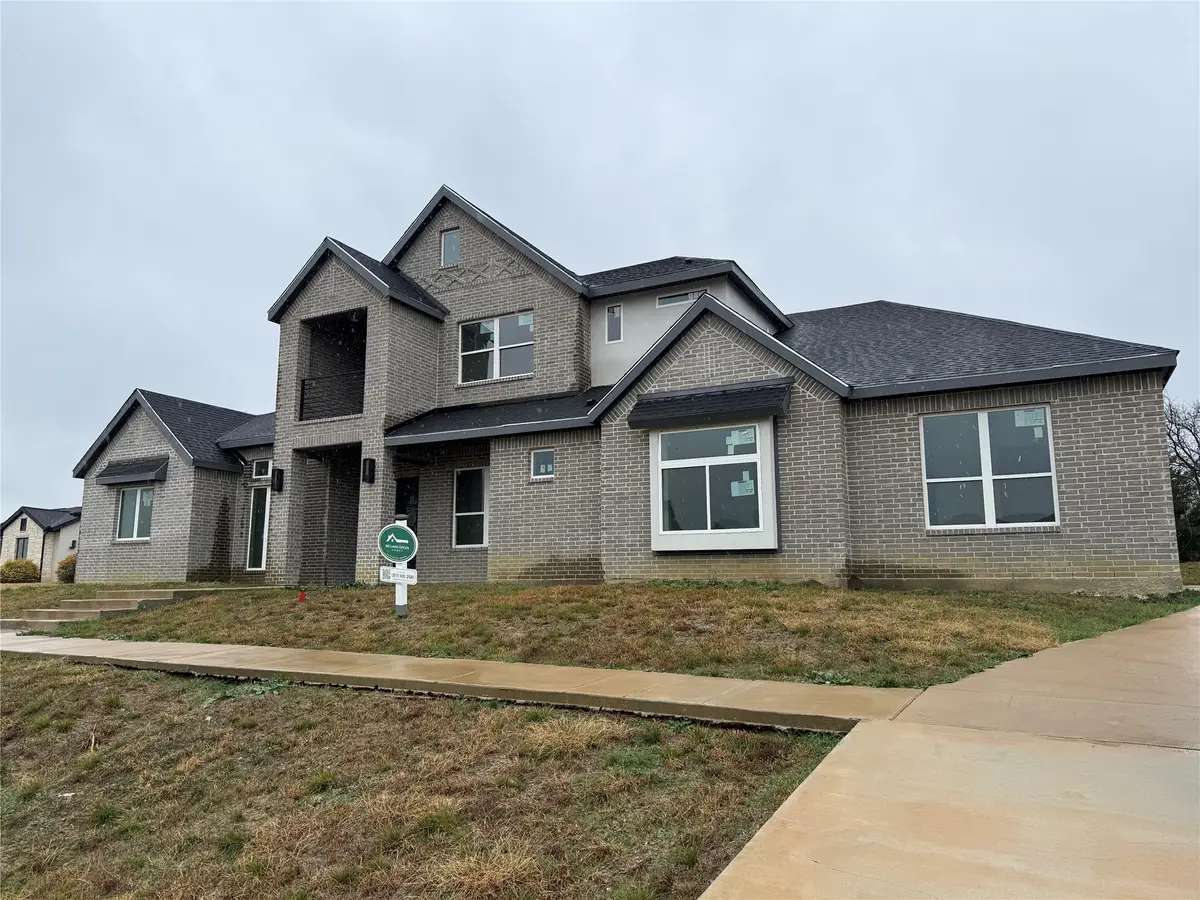 1108 Periwinkle Court, Grand Prairie, TX 75104 - Image #1