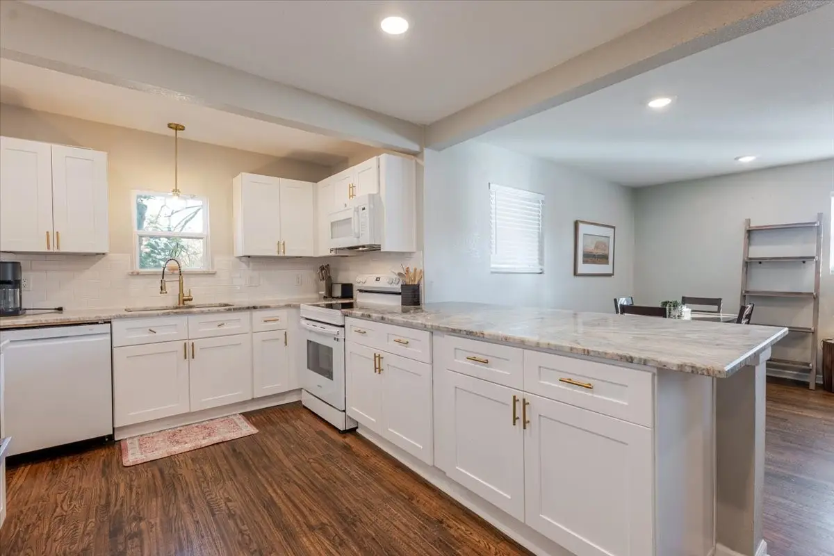 713 SE 16th Street, Mineral Wells, TX 76067 - Image #1