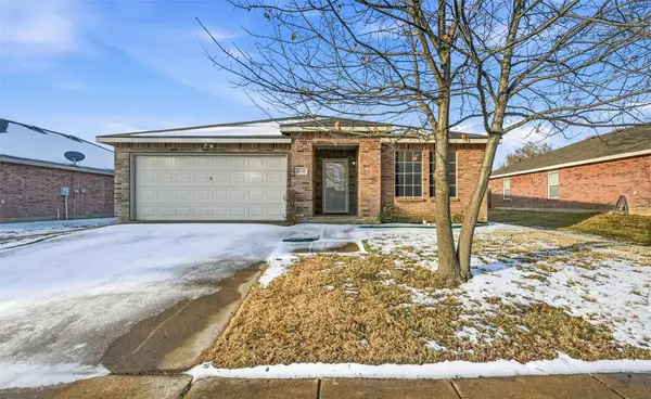 8118 York Beach Place, Arlington, TX 76002