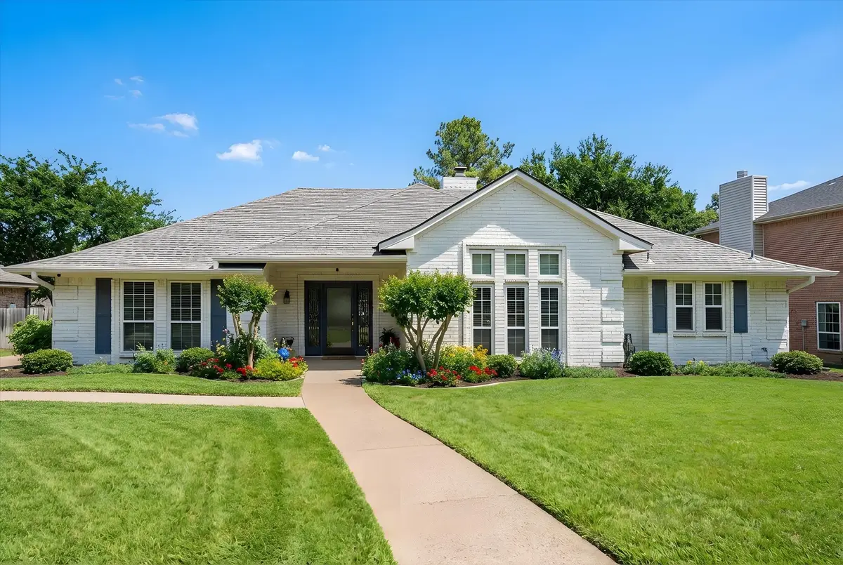 3220 David Drive, Hurst, TX 76054 - Image #1