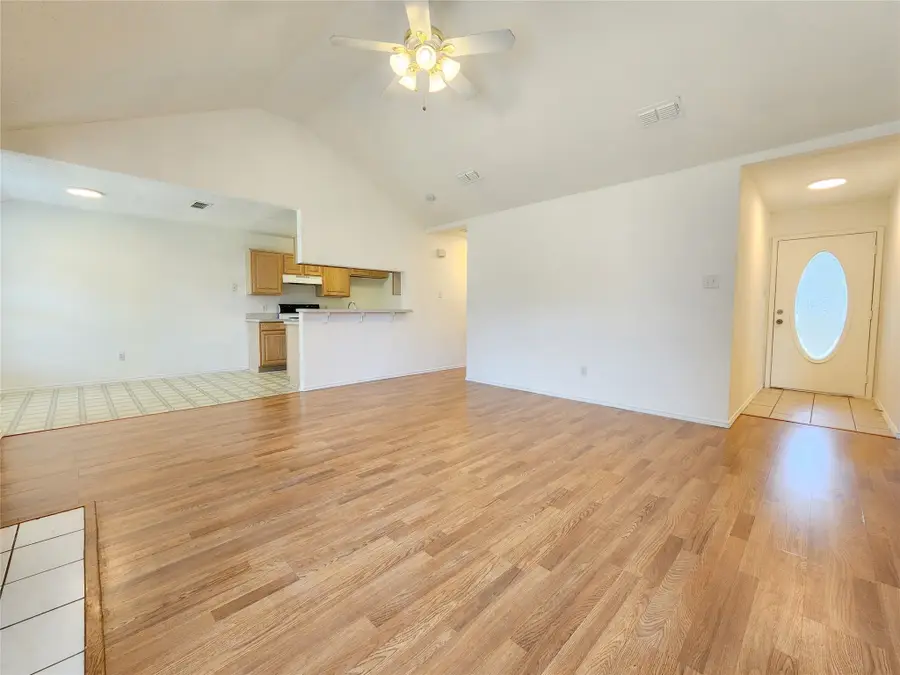 414 Dakota Drive, Joshua, TX 76058 - Image #3