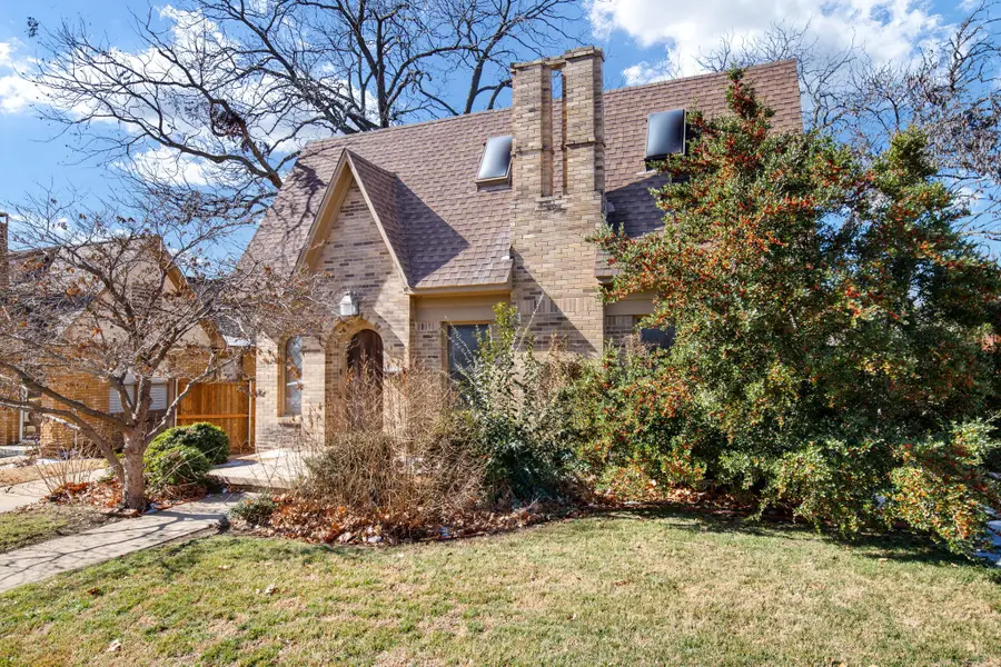 1712 Frederick Street, Fort Worth, TX 76107 - Image #3