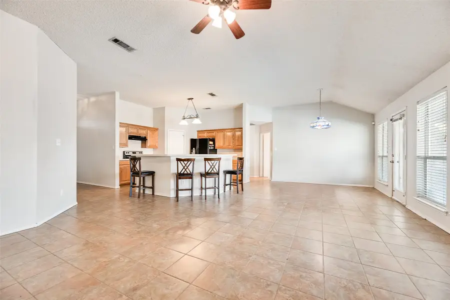 637 Manchester Drive, Mansfield, TX 76063 - #2