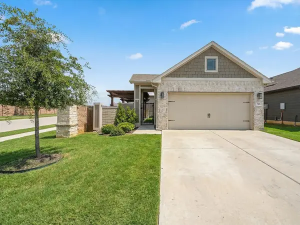 701 Presidio Street, Aubrey, TX 76227