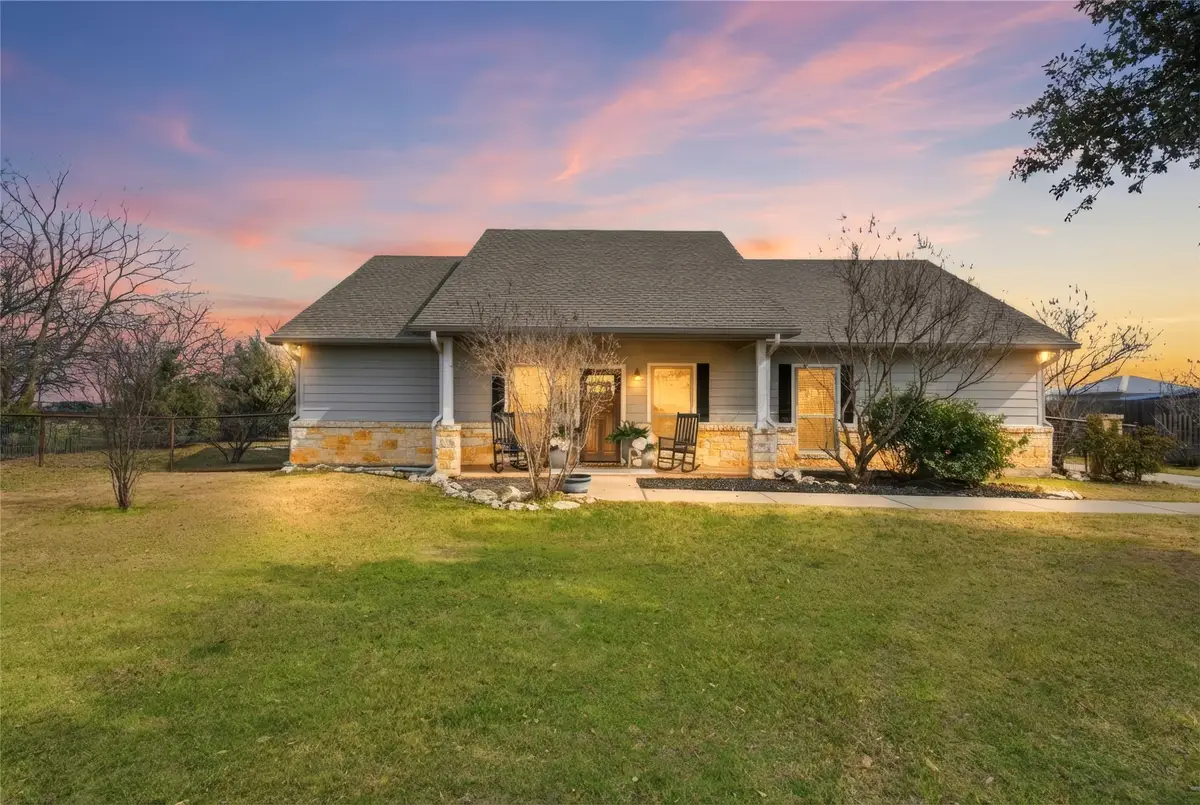 1130 N Lone Star Parkway, McGregor, TX 76657 - Image #1