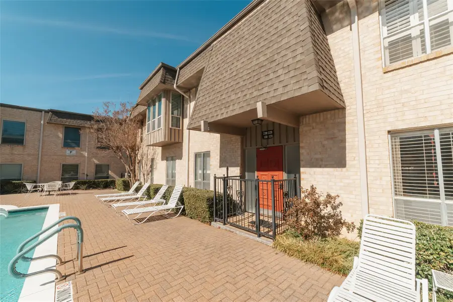 4320 Bellaire Drive S #130W, Fort Worth, TX 76109 - Image #2