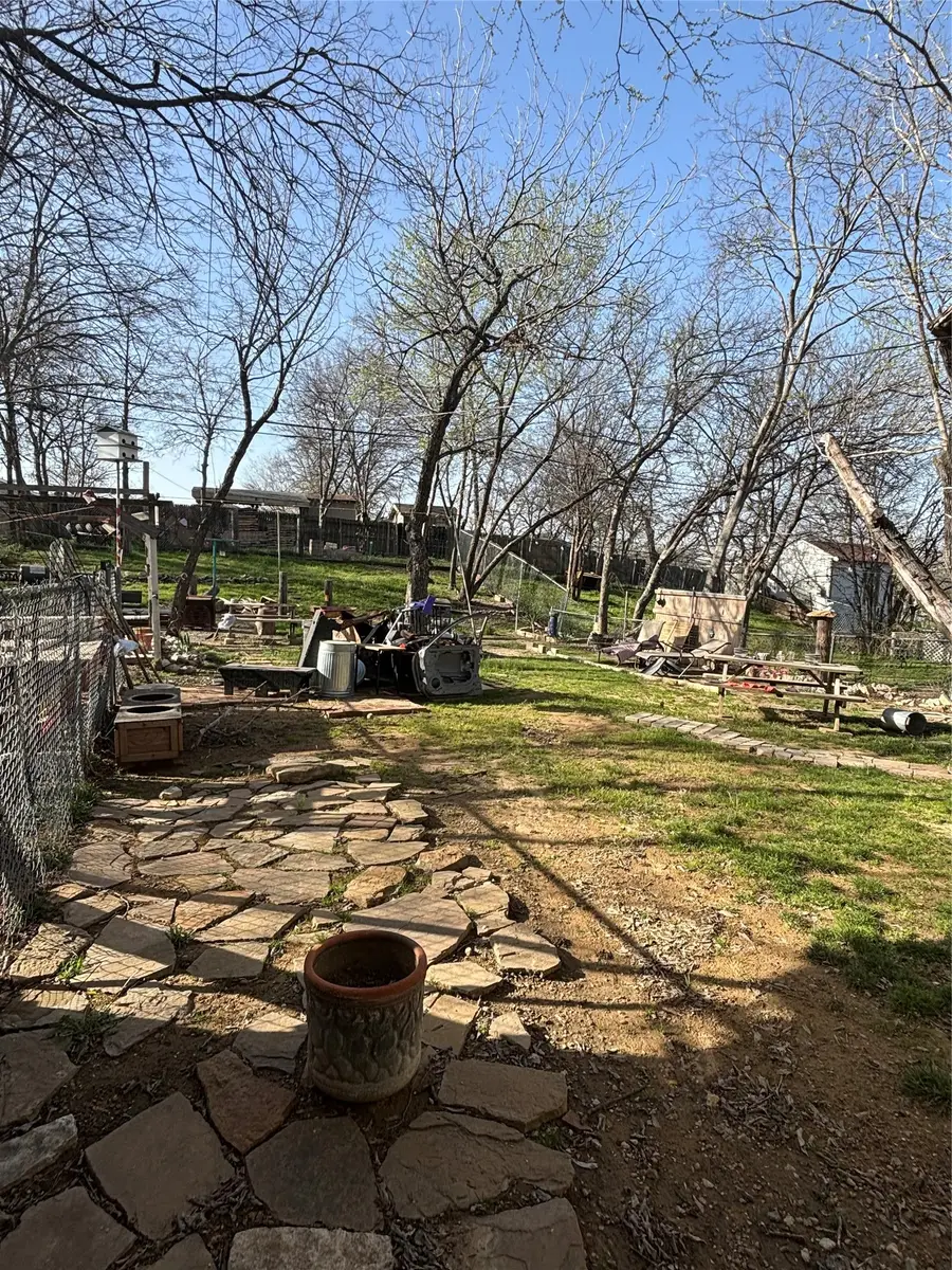 829 W Church Street, Grand Prairie, TX 75050 - Image #3