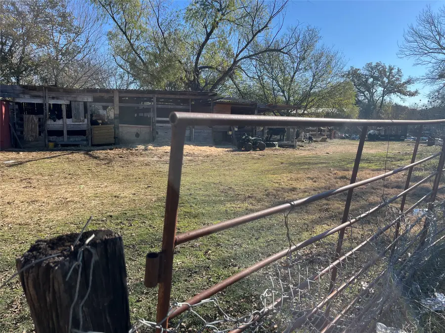 7601 Smith Drive, Mansfield, TX 76063 - Image #2