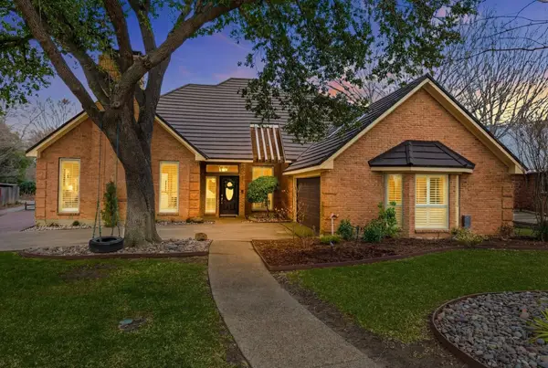 2410 Lone Oak Trail, Garland, TX 75044