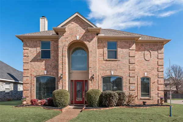 1201 Christopher Lane, Lewisville, TX 75077
