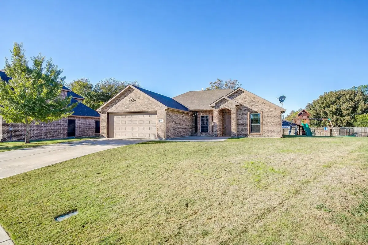 608 Brandt Street, Grandview, TX 76050 - Image #1