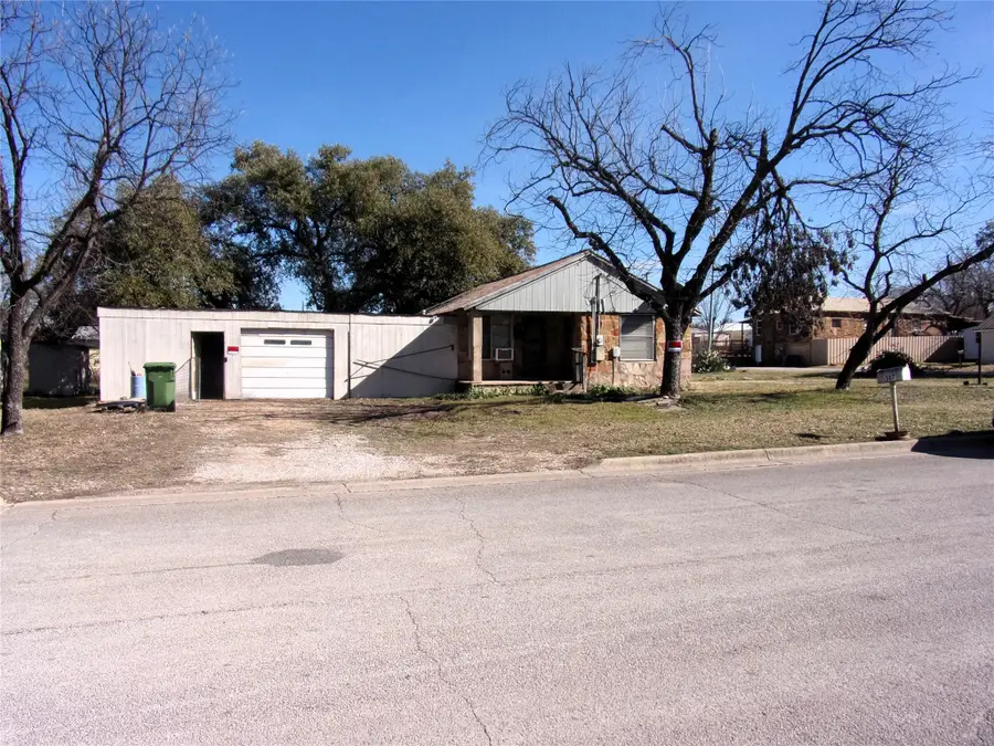 507 S Cherokee Street, San Saba, TX 76877 - Image #2
