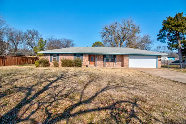 305 Gene Autry Drive, Tioga, TX 76271