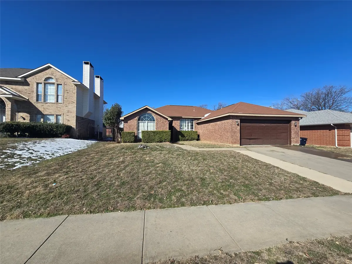 8012 Ashridge Road, Fort Worth, TX 76134 - Image #1